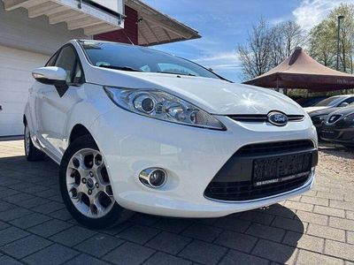 Gebraucht Ford Fiesta Titanium 82 PS (60 kW) 2012 Weiß Kleinwagen