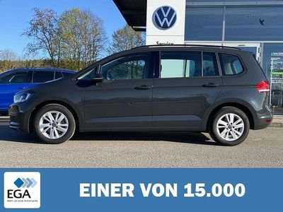 Gebraucht VW Touran 122 PS (89 kW) 2023 Grau Van / Kleinbus