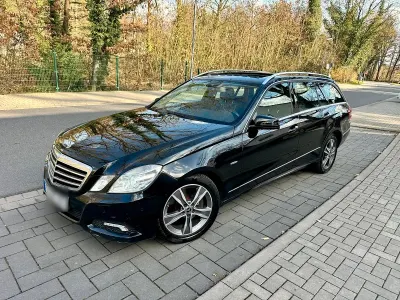 Gebraucht Mercedes E250 Avantgarde 204 PS (150 kW) 2010 Schwarz Kombi