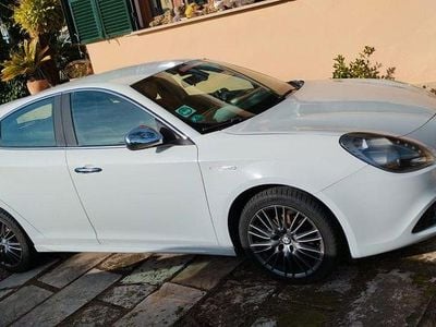 Weiß Gebraucht 2013 Alfa Romeo Giulietta Turismo Limousine | 5.500 € (Fairer Preis)