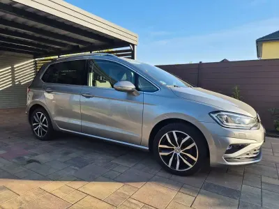 Używany VW Golf Sportsvan Highline 150 KM (110 kW) 2019 Srebrny Minivan