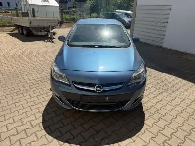 Gebraucht Opel Astra Exklusiv 110 PS (80 kW) 2015 Blau Limousine
