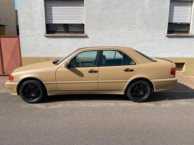 Mercedes C180