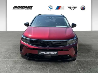 Gebraucht Opel Grandland X 131 PS (96 kW) 2023 Rubin rot (m2) SUV