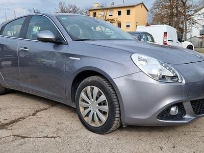 Gebraucht Alfa Romeo Giulietta Turismo 150 PS (110 kW) 2015 Grau Kleinwagen