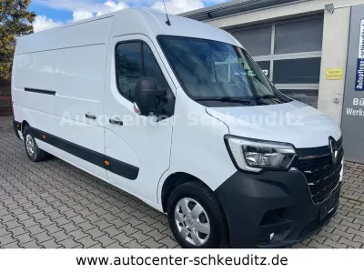 Używany Renault Master Komfort 179 KM (131 kW) 2021 Biały Minivan