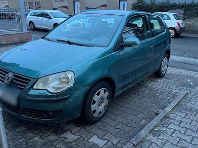 Grün Gebraucht 2007 VW Polo Kleinwagen | 899 €