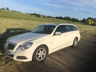 Gebraucht Mercedes E220 Avantgarde 170 PS (125 kW) 2011 Weiß Kombi