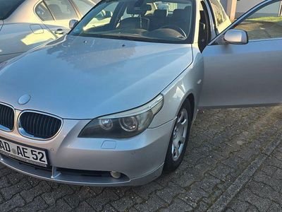 Gebraucht BMW 525 192 PS (141 kW) 2004 Silber Limousine