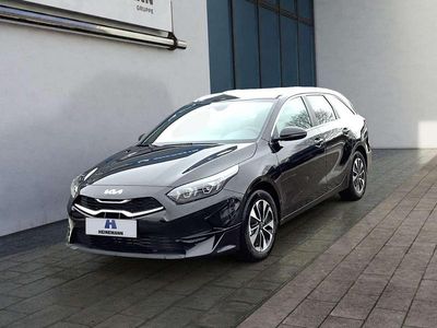 Neu Kia Ceed Sportswagon 101 PS (74 kW) 2025 Pearl black Kombi