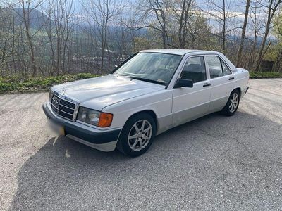 Brugt Mercedes 190 107 HK (78 kW) 1991 Hvid Sedan