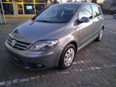 Grau Gebraucht 2005 VW Golf IV Kombi | 2.950 € (Fairer Preis)