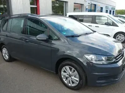 Gebraucht VW Touran Comfortline 150 PS (110 kW) 2022 Grau Van / Kleinbus