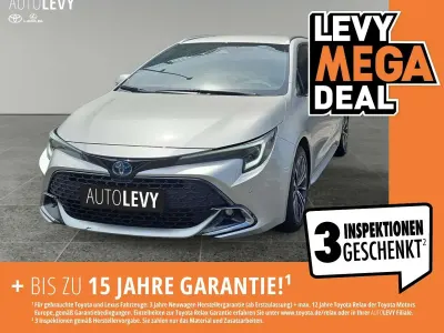 Gebraucht Toyota Corolla Team 196 PS (144 kW) 2023 Silber Kombi
