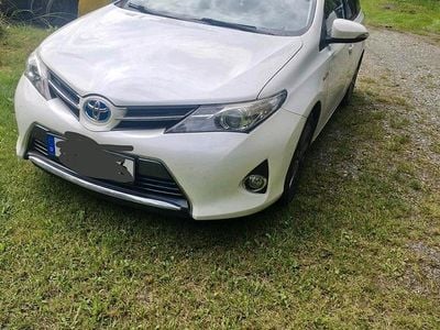 Toyota Auris Hybrid