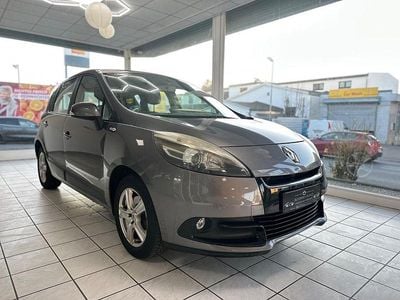 Grau Gebraucht 2012 Renault Scénic III Van / Kleinbus | 5.990 € (Fairer Preis)