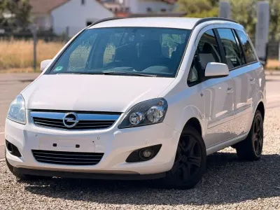 Gebraucht Opel Zafira Family 150 PS (110 kW) 2013 Weiß Van / Kleinbus