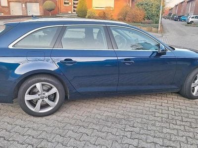 Gebraucht Audi A4 150 PS (110 kW) 2019 Blau Kombi