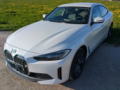 Usata BMW i4 Sport Line 250 kW (340 CV) 2022 Bianco Berlina