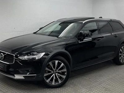 Second-hand Volvo V90 CC Plus 197 CP (144 kW) 2023 Negru Break
