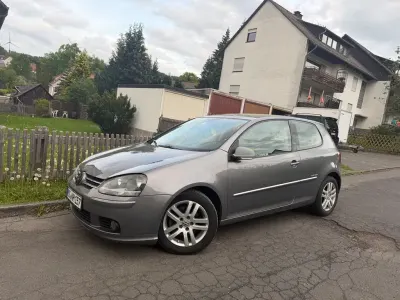 Gebraucht VW Golf VI 122 PS (89 kW) 2008 Grau Kleinwagen