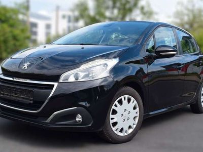 gebraucht Peugeot 208 Active 1.Hand 8-Fachbereift