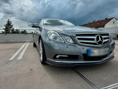 Gebraucht Mercedes E250 204 PS (150 kW) 2010 Schwarz Coupé