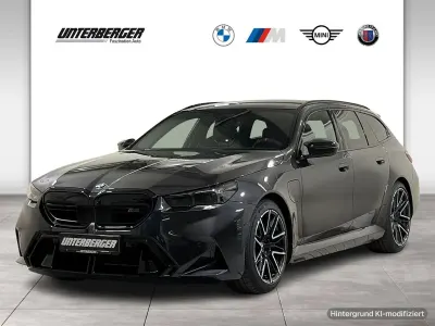 Neu BMW M5 Performance 727 PS (534 kW) 2026 Sophistograu brillanteffekt Kombi