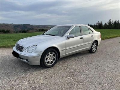 Gebraucht 2003 Mercedes C180 Limousine | 6.500 € (Teuer)