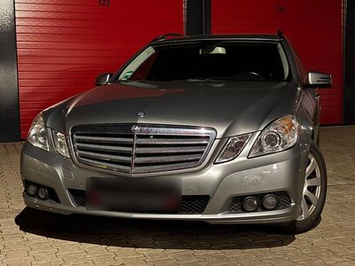 Usata Mercedes E350 265 CV (194 kW) 2010 Grigio Station wagon