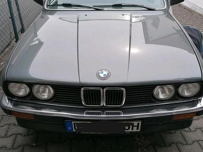 Gebraucht BMW 325 122 PS (89 kW) 1985 Grau Coupé