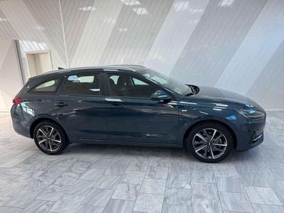 Second-hand Hyundai i30 Trend 160 CP (117 kW) 2024 Albastru Break