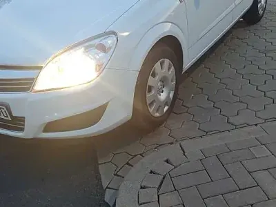 Gebraucht Opel Astra Elegance 101 PS (74 kW) 2005 Kombi
