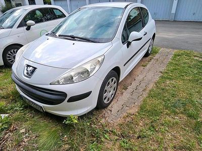 Gebraucht Peugeot 207 71 PS (52 kW) 2008 Weiß Limousine