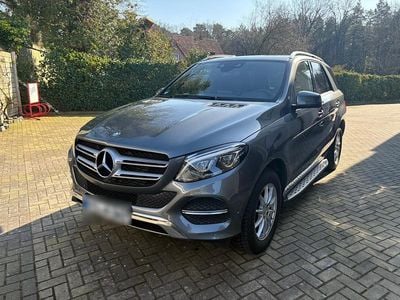 Gebraucht Mercedes GLE250 204 PS (150 kW) 2016 Grau SUV