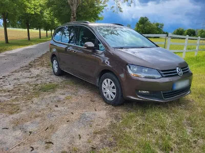Gebraucht VW Sharan Comfortline 140 PS (102 kW) 2012 Braun Van / Kleinbus