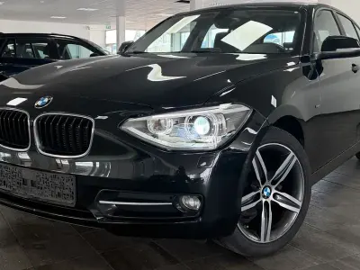 Gebraucht BMW 118 Sport Line 143 PS (105 kW) 2015 Saphirschwarz Kleinwagen