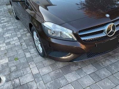 Gebraucht Mercedes A160 StreetStyle 95 PS (69 kW) 2015 Braun Kleinwagen