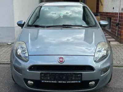 Gebraucht Fiat Punto 77 PS (56 kW) 2013 Grau Kleinwagen