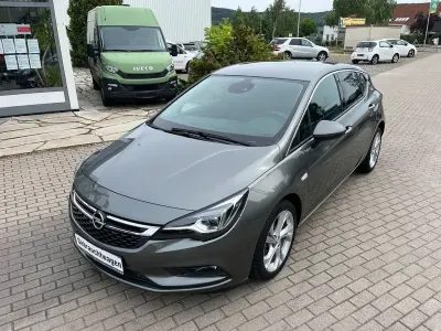 Gebraucht Opel Astra Innovation 150 PS (110 kW) 2019 Grau Limousine