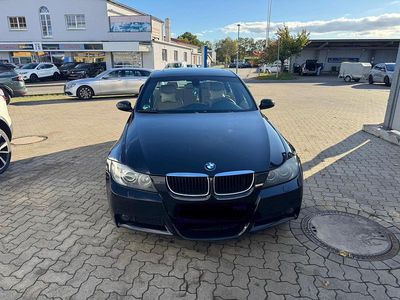 Gebraucht BMW 320 170 PS (125 kW) 2008 Schwarz Limousine