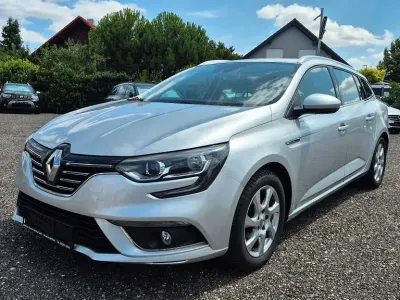 Gebraucht Renault Mégane IV Intens 132 PS (97 kW) 2017 Limousine