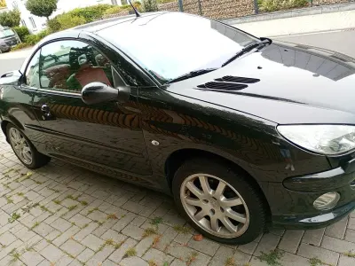 Gebraucht Peugeot 206 CC Sport 109 PS (80 kW) 2005 Schwarz Cabrio