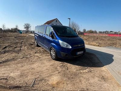 Gebraucht Ford Tourneo Titanium 170 PS (125 kW) 2017 Blau Van / Kleinbus