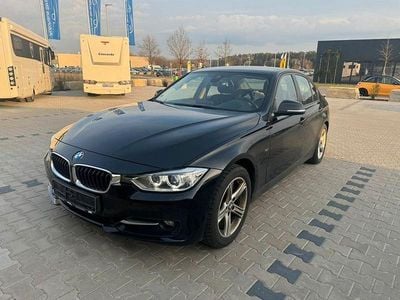 Gebraucht BMW 320 Sport Line 184 PS (135 kW) 2014 Schwarzkeine angabe Limousine