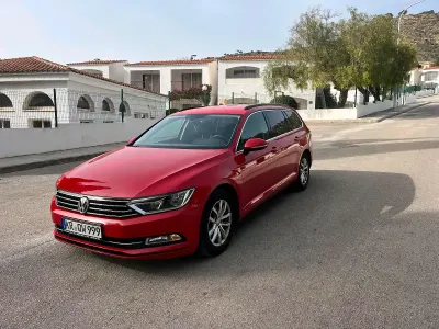 Gebraucht VW Passat 120 PS (88 kW) 2016 Rot Kombi