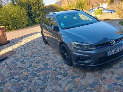 Gebraucht VW Golf VII R 407 PS (299 kW) 2018 Grau Kombi