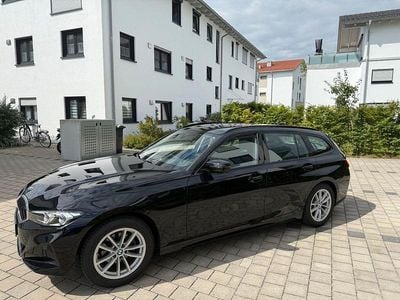 Gebraucht BMW 320 Shadowline 184 PS (135 kW) 2023 Schwarz Kombi