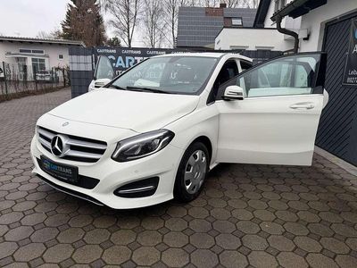 Calcitweiss unilack Gebraucht 2016 Mercedes B180 Urban Van / Kleinbus | 11.800 € (Fairer Preis)