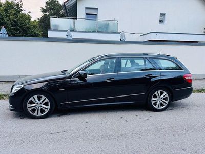 Gebraucht Mercedes E200 Avantgarde 184 PS (135 kW) 2012 Schwarz Limousine